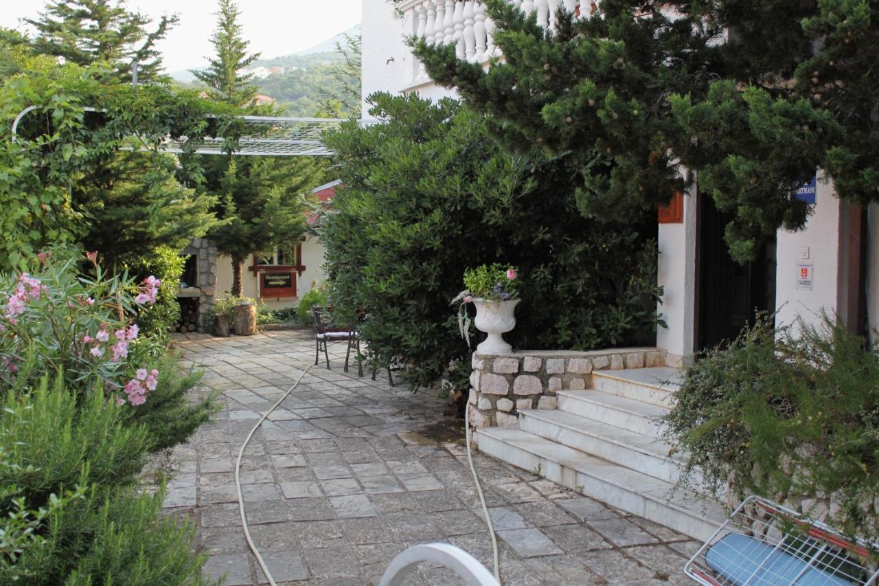 Apartments And Rooms With Parking Space Klenovica, Novi Vinodolski - 5590 エクステリア 写真
