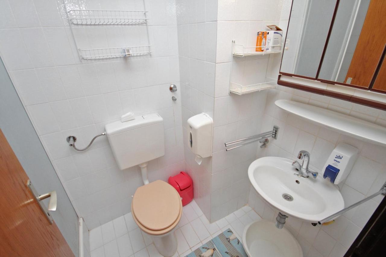 Apartments And Rooms With Parking Space Klenovica, Novi Vinodolski - 5590 エクステリア 写真